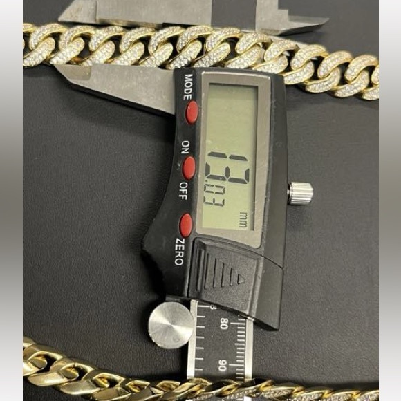 Cuban link chain(SALE) - Picture 7 of 9